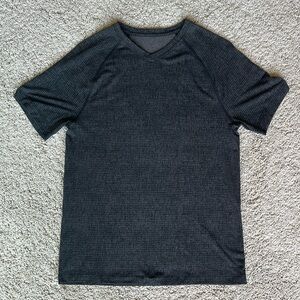 Lululemon v neck shirt